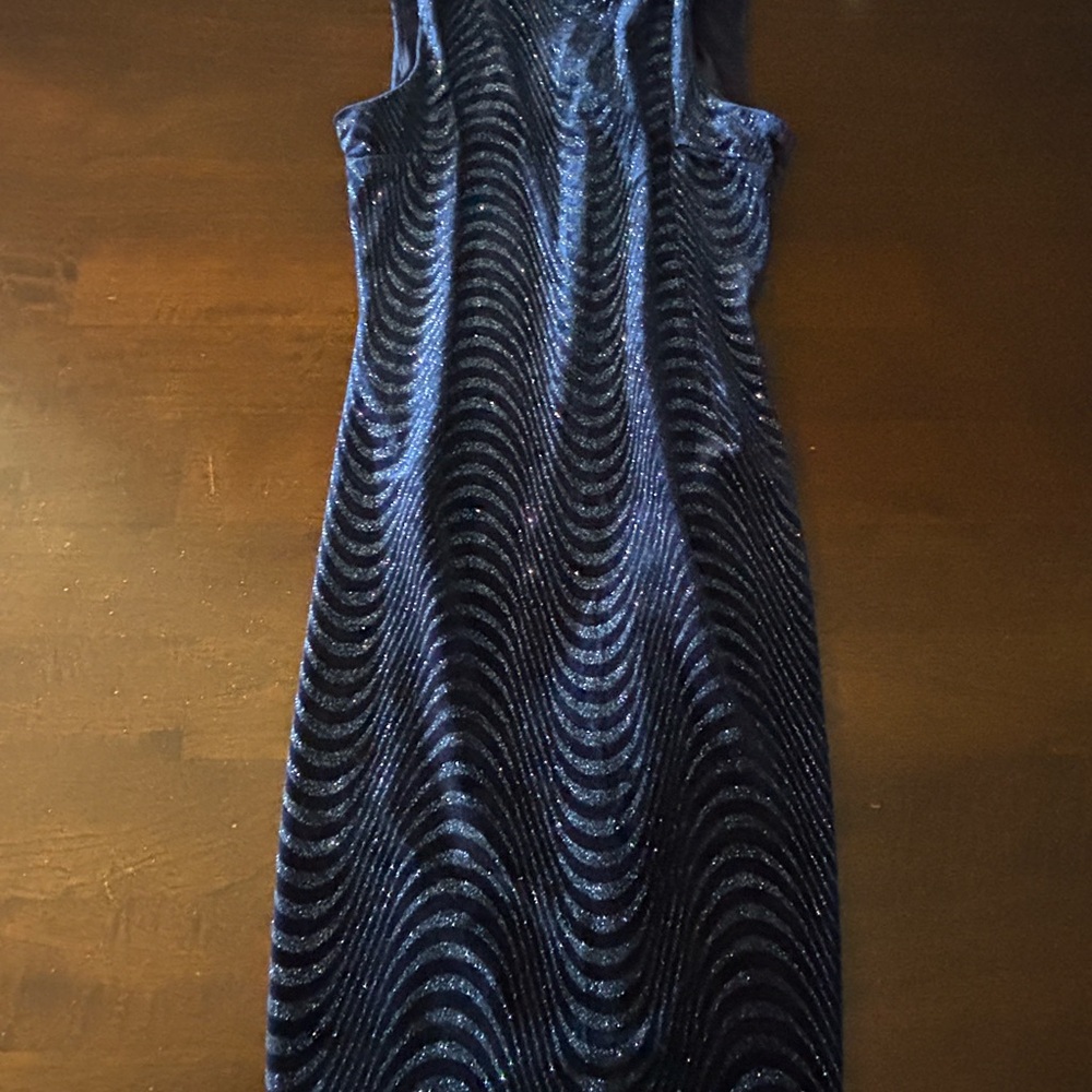 Elegant Blue Sleeveless Dress
